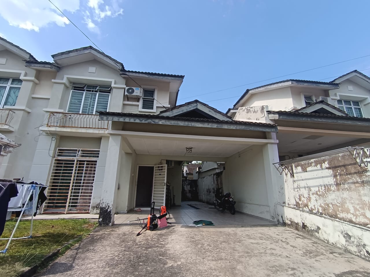 SEMI-D DUA TINGKAT TAMAN TASIK UTAMA, MITC AYER KEROH MELAKA - Zprop Team